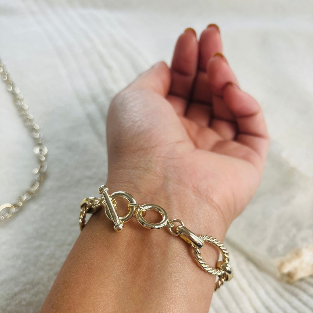 The Sun Gold Rope-Link Bracelet (Toggle Clasp)